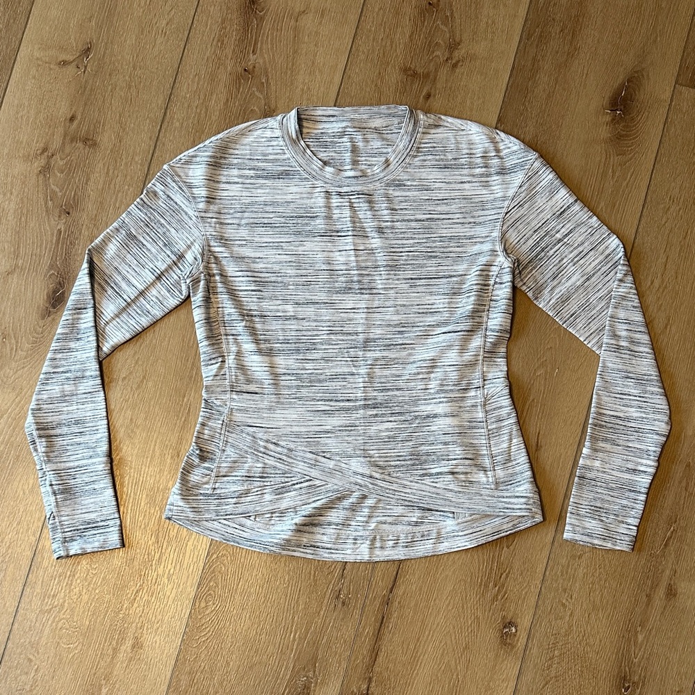 lululemon athletica Heathered Gray Long Sleeve Top